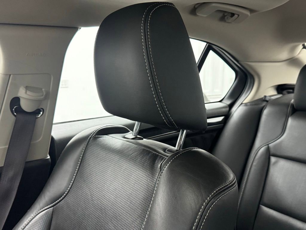 Used 2010 Ford Taurus Limited FWD image 39
