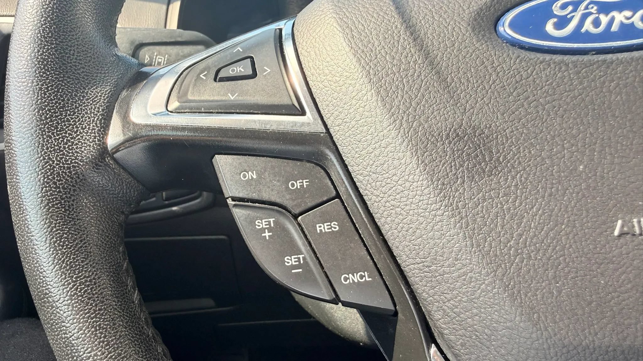Used 2024 Ford Edge SEL AWD/4WD image 19