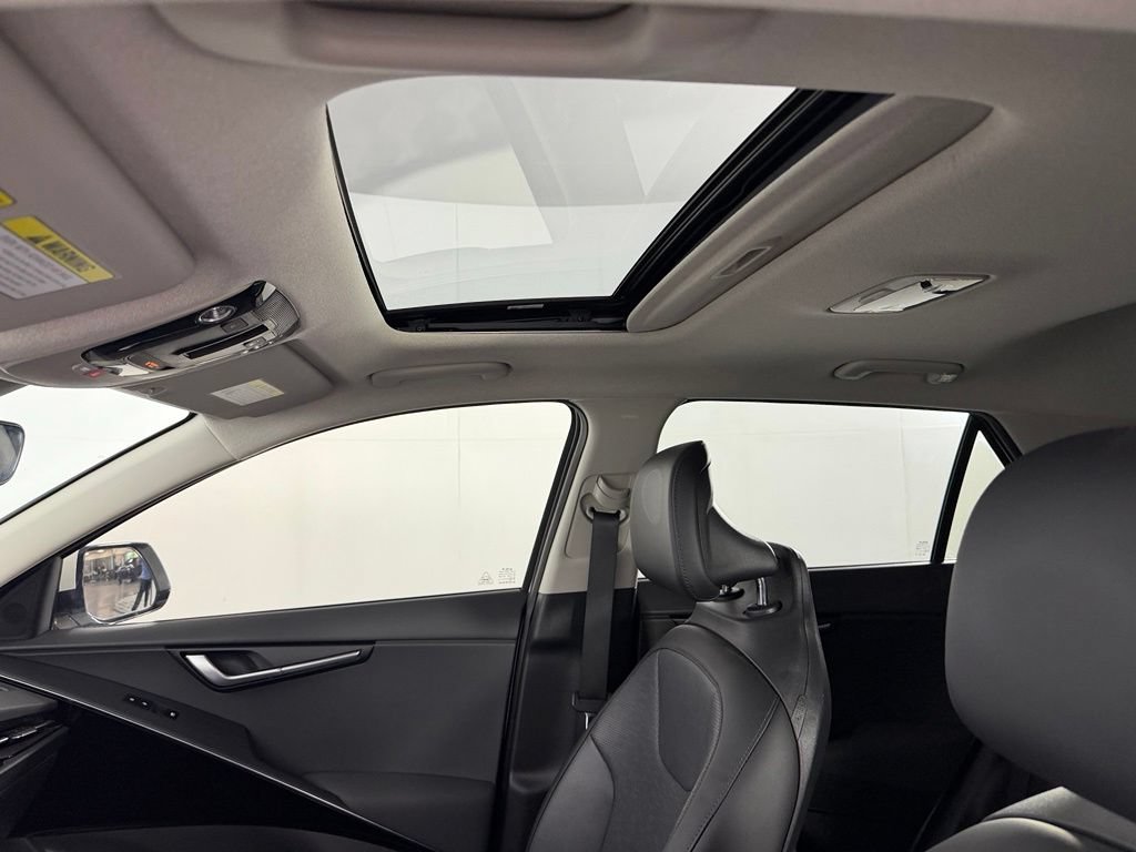 Used 2023 Kia Niro Wave FWD image 21