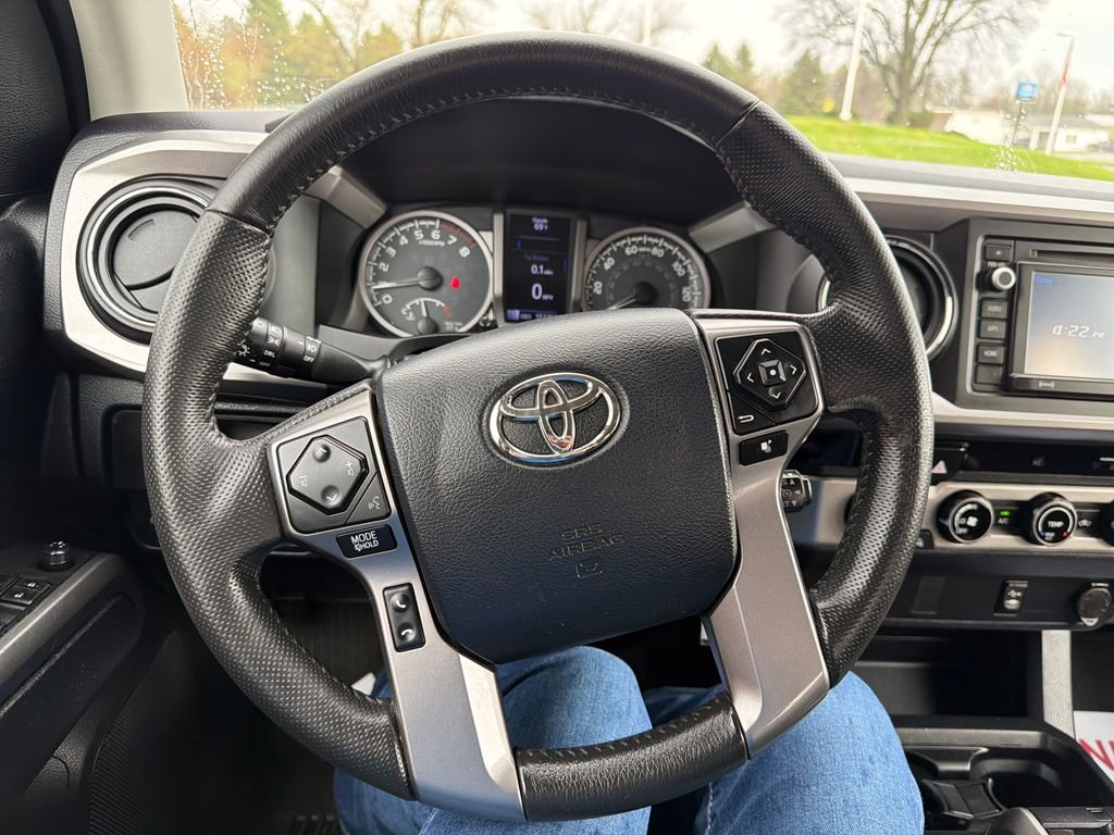 Used 2017 Toyota Tacoma SR5 w/ Tow Package AWD/4WD image 19