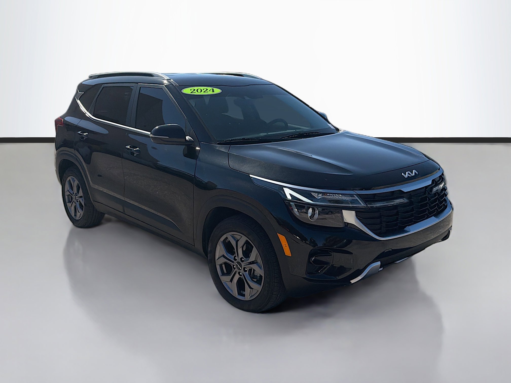 Used 2024 Kia Seltos S image 1