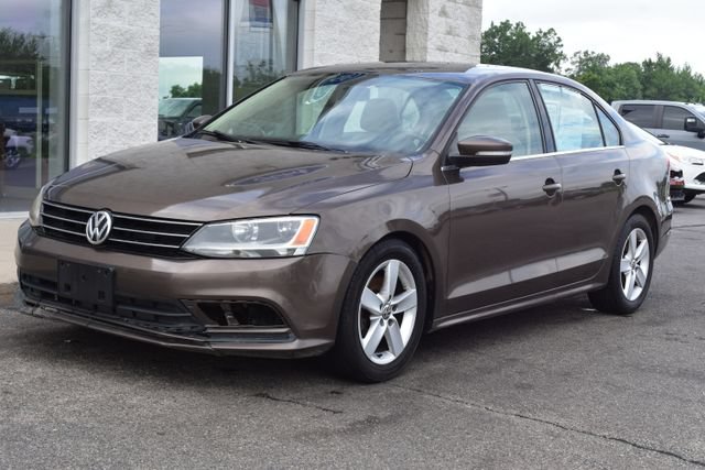 Used 2015 Volkswagen Jetta TDI SE FWD image 16