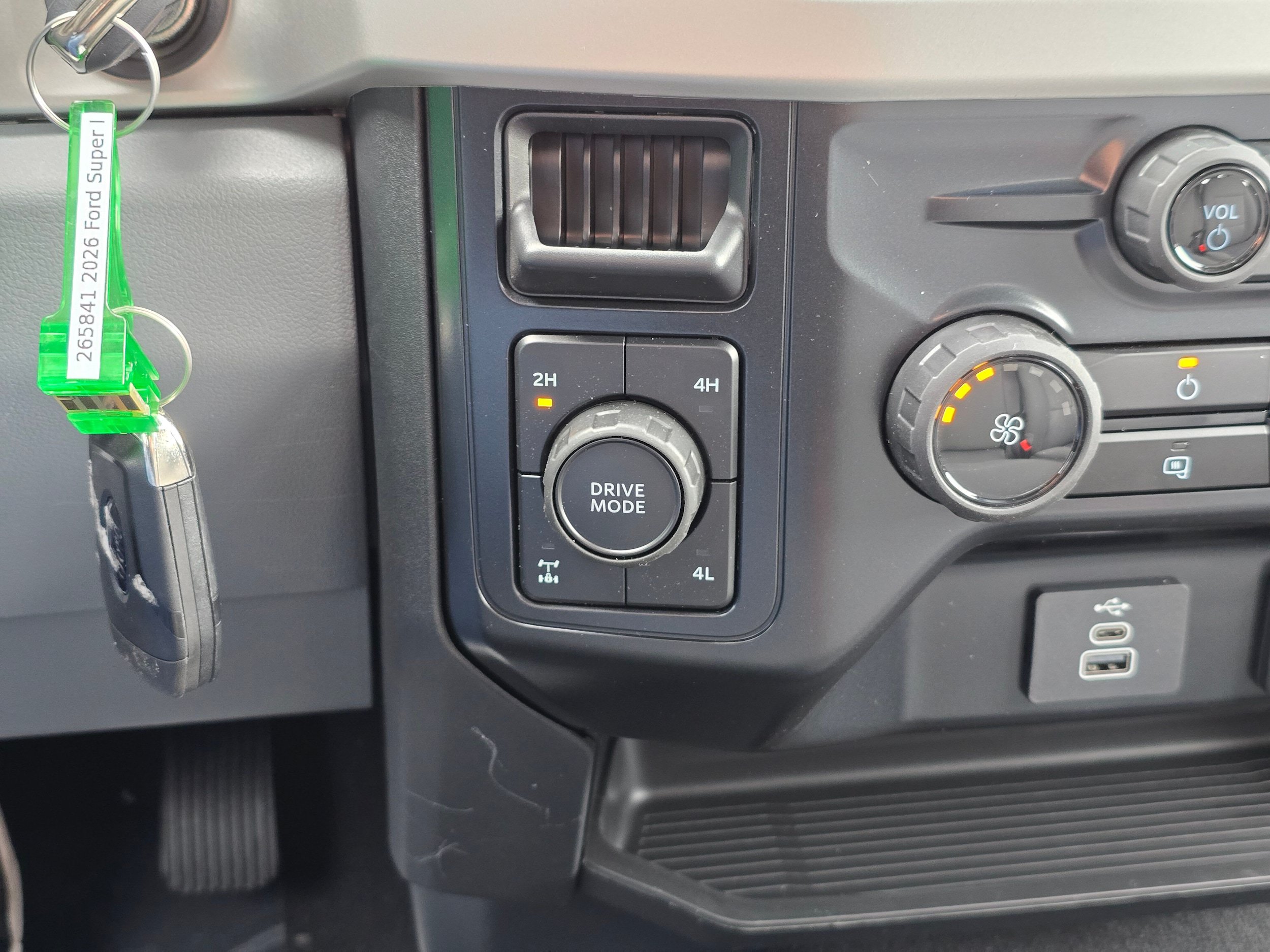 New 2026 Ford F350 XL w/ STX Appearance Package AWD/4WD image 18