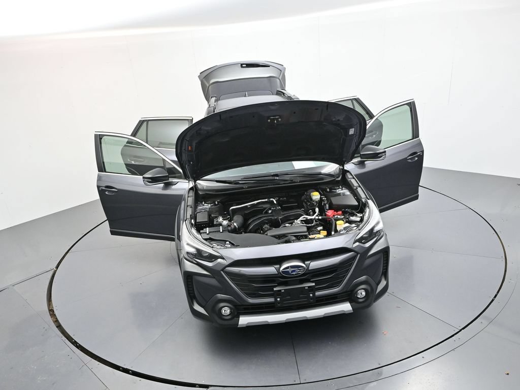 Used 2025 Subaru Outback Limited AWD/4WD image 34