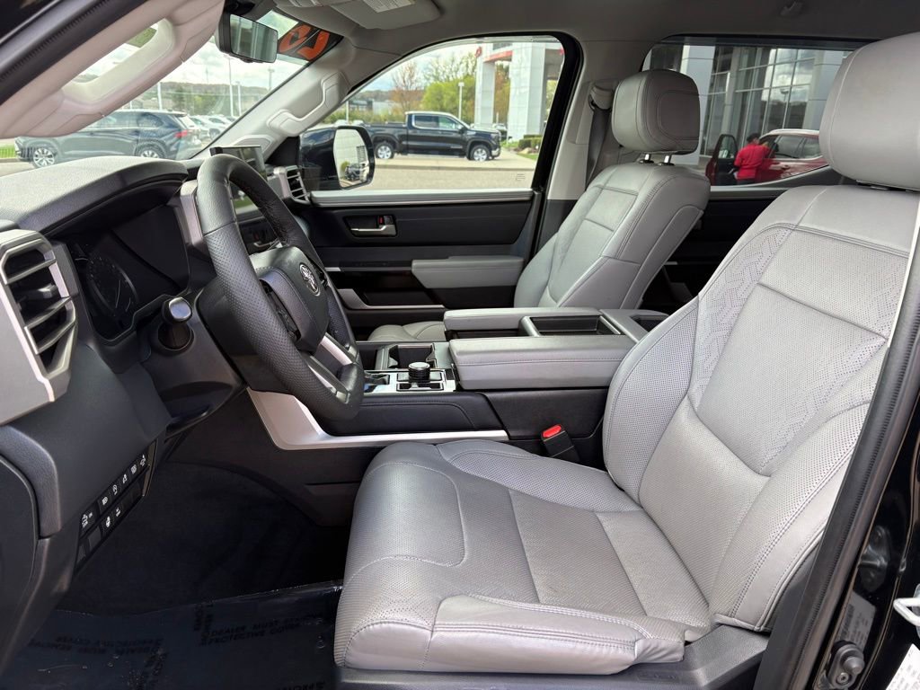 Used 2023 Toyota Tundra Limited AWD/4WD image 12