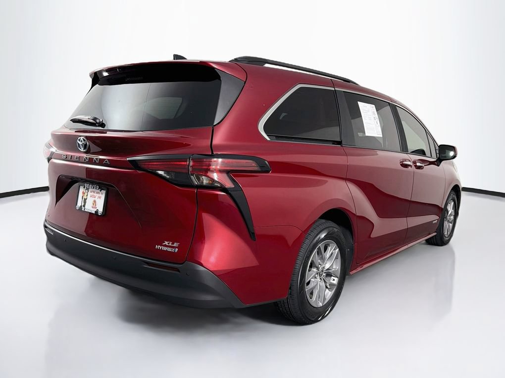 Used 2021 Toyota Sienna XLE FWD image 10