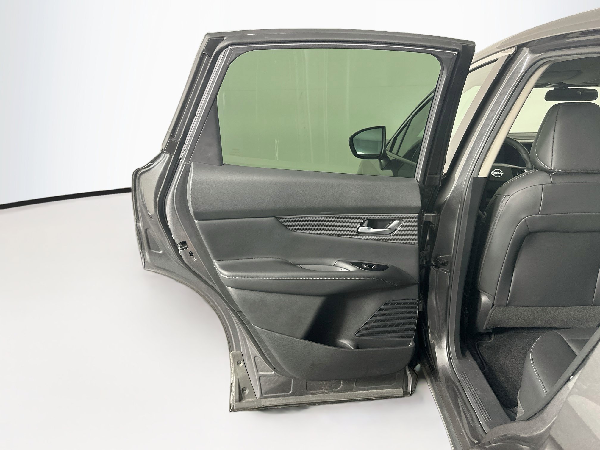 Used 2025 Nissan Murano SV FWD image 24