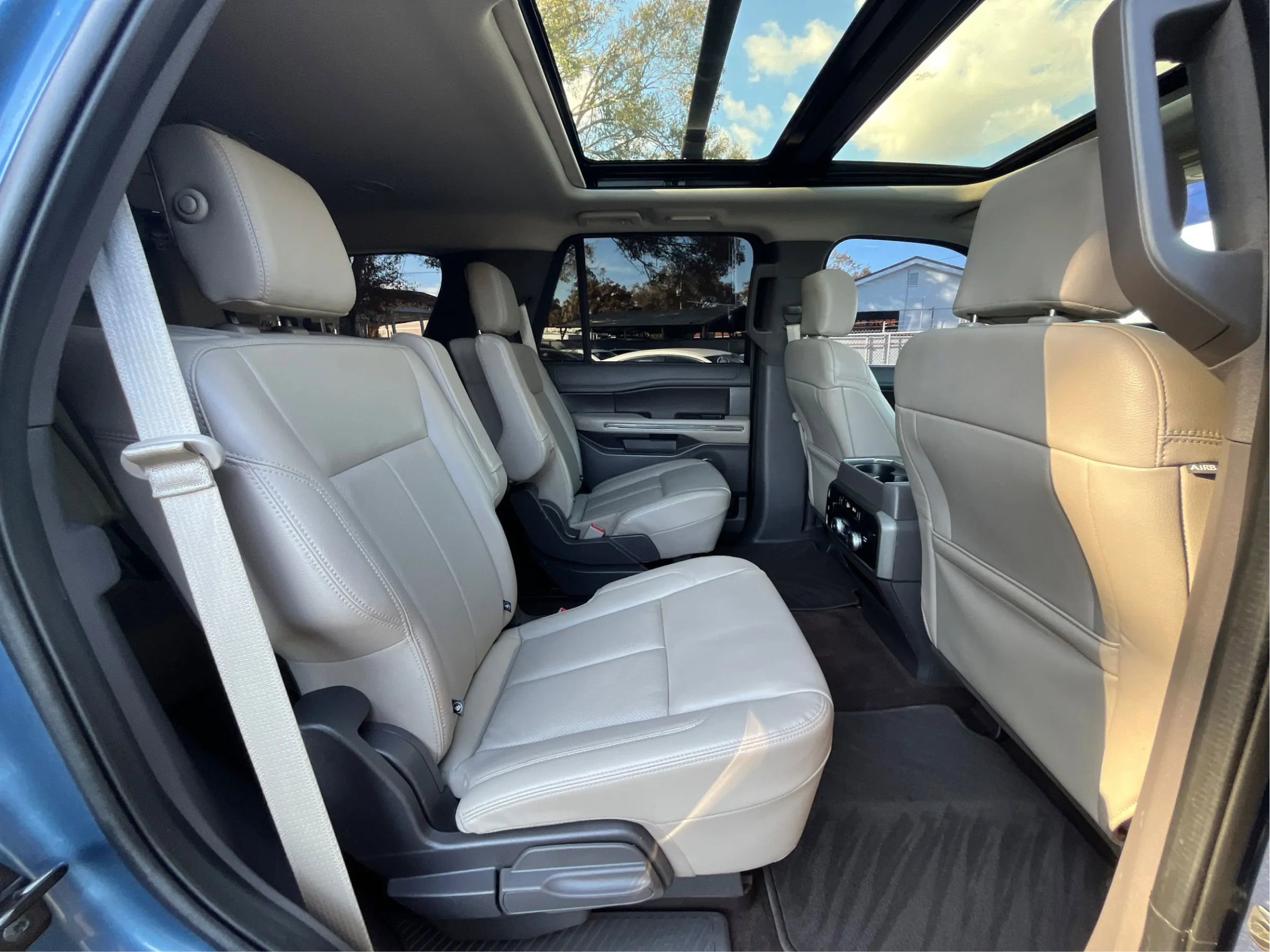 Used 2020 Ford Expedition XLT w/ Equipment Group 202A image 10