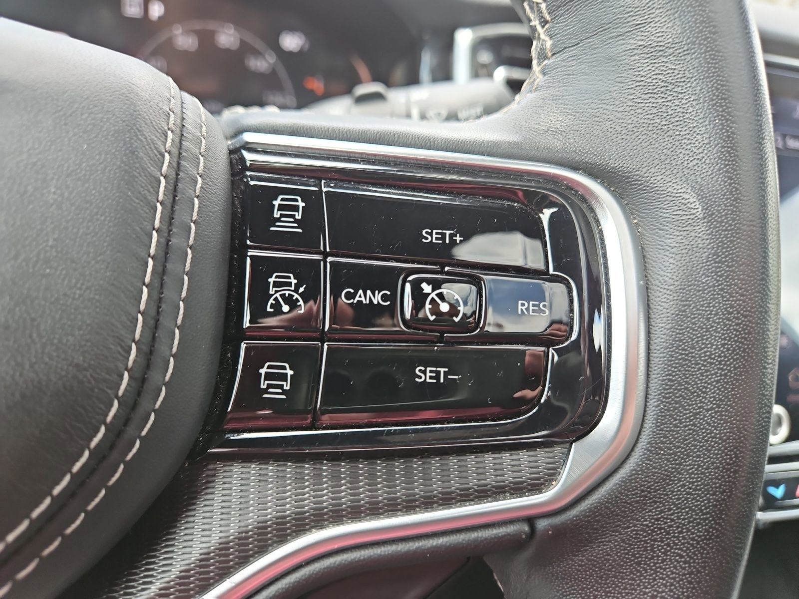 Used 2024 Jeep Grand Wagoneer Series II w/ Quick Order Packagew 28T image 27