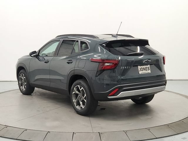 New 2026 Chevrolet Trax LT w/ Driver Confidence Package FWD image 5