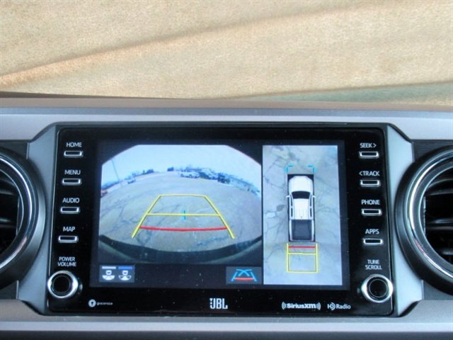 Used 2020 Toyota Tacoma Limited image 23