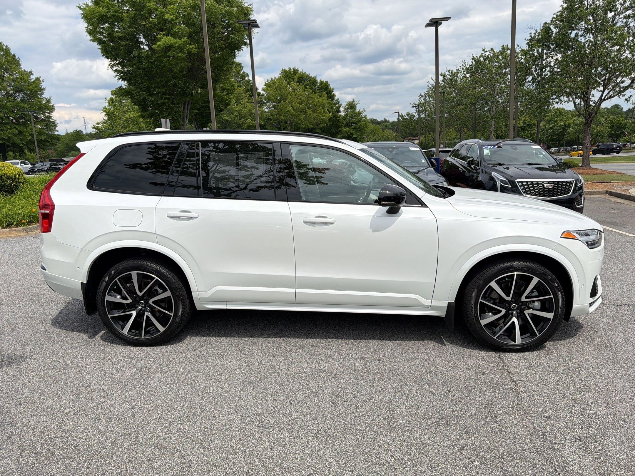 Certified 2023 Volvo XC90 T8 Ultimate w/ Lounge Package AWD/4WD image 8