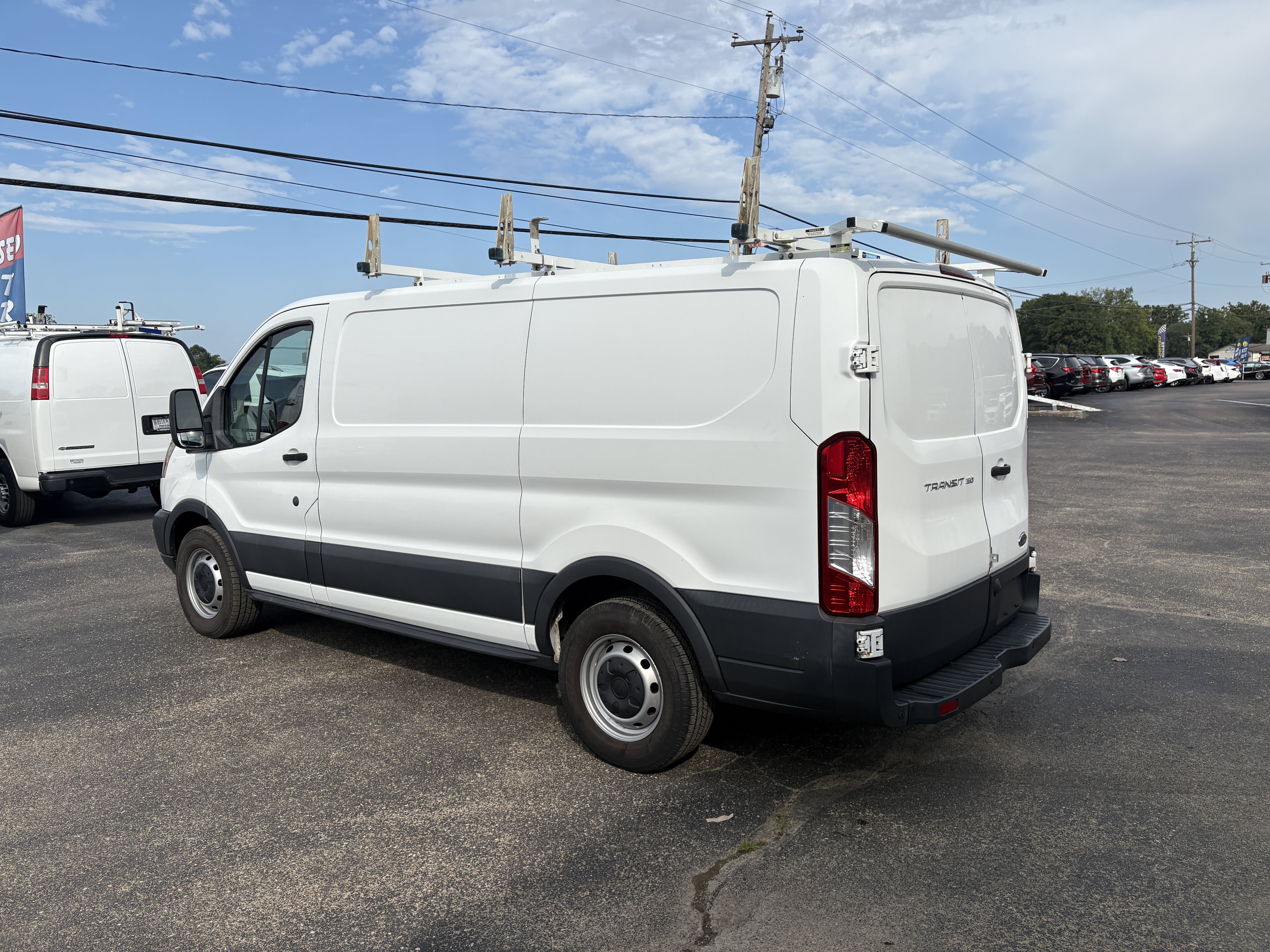 Used 2017 Ford Transit 150 130 Low Roof RWD image 2