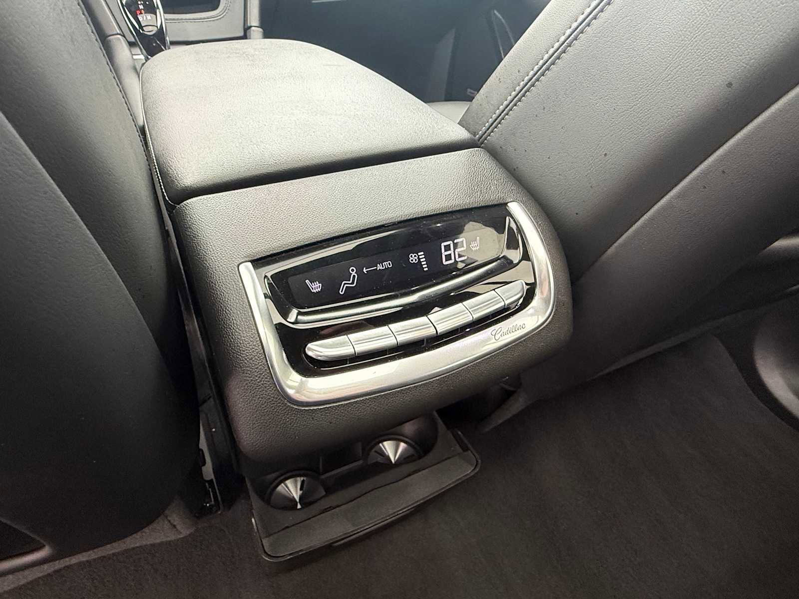 Used 2024 Cadillac XT6 Sport image 20