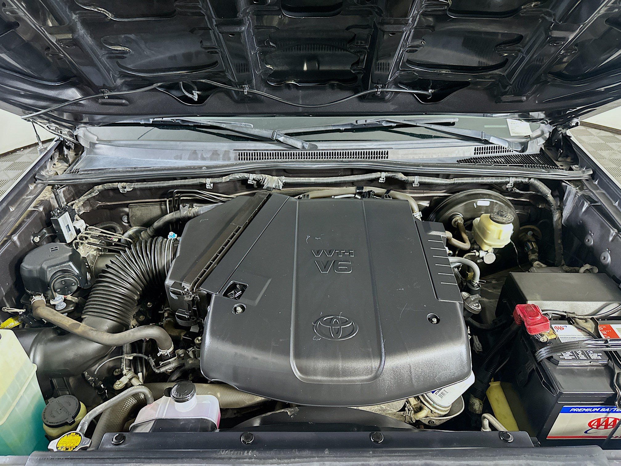 Used 2015 Toyota Tacoma PreRunner w/ SR5 Package RWD image 31