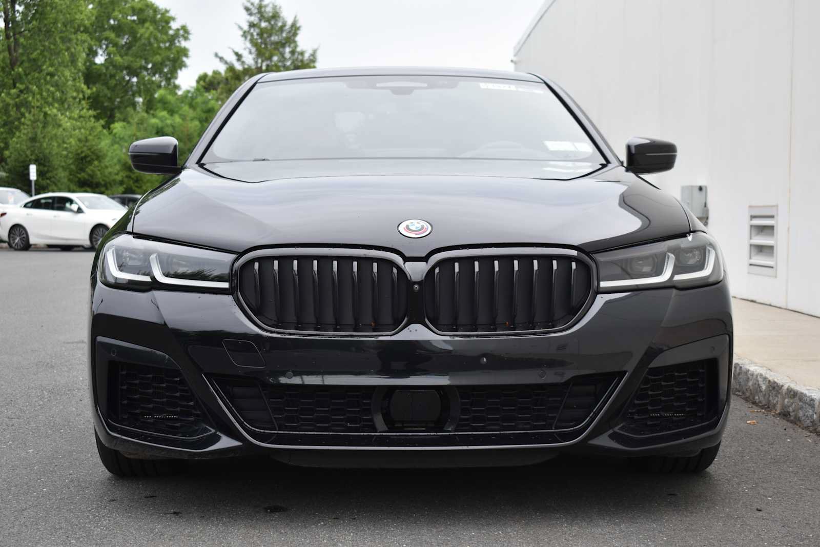 Used 2023 BMW M550i xDrive w/ Executive Package AWD/4WD image 2