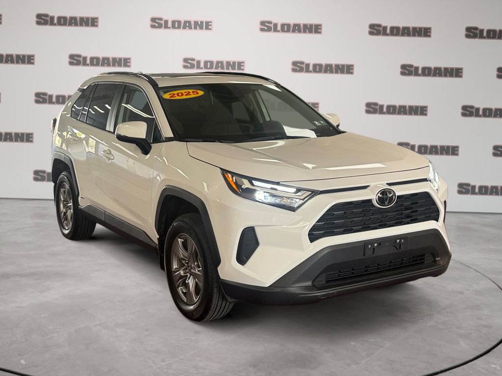 Used 2025 Toyota RAV4 XLE w/ Convenience Package image 7