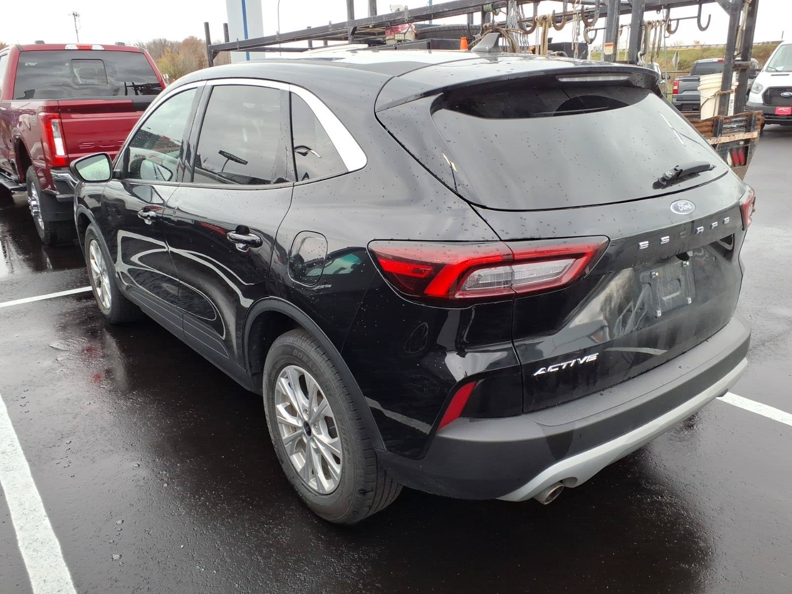 Used 2024 Ford Escape Active FWD image 3