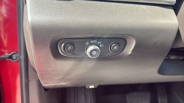 Used 2018 Chevrolet Traverse LT w/ LPO, Floor Liner Package FWD image 13