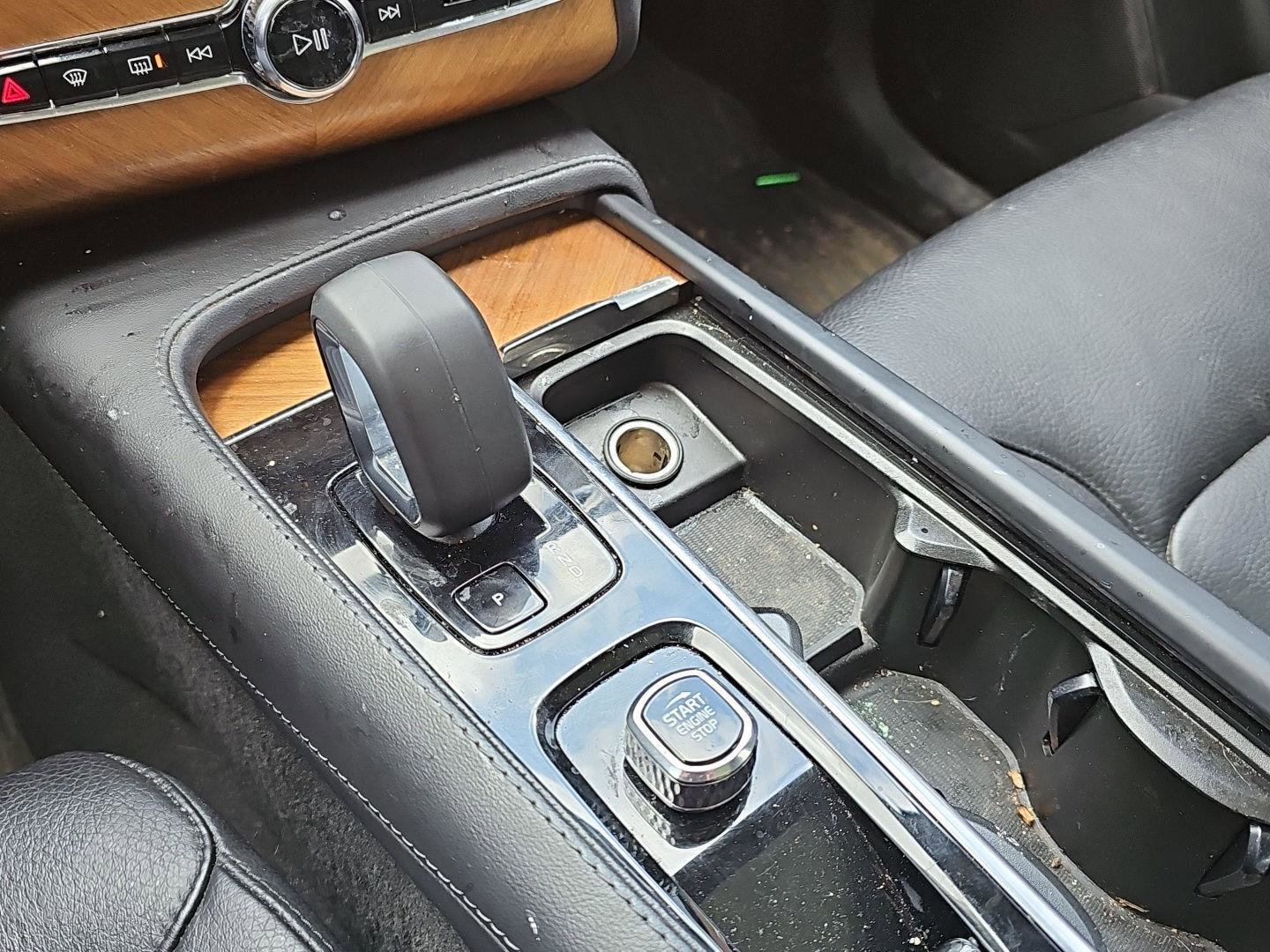 Used 2023 Volvo XC90 B6 Plus w/ Protection Package Premier image 11