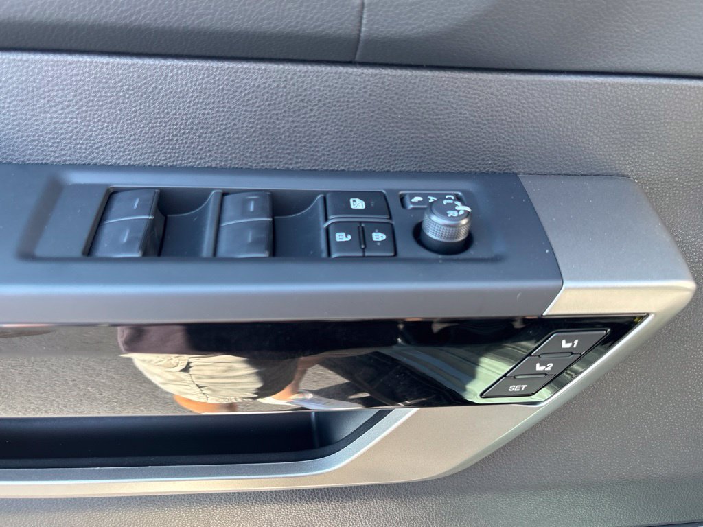 New 2026 Toyota Tundra Limited AWD/4WD image 8