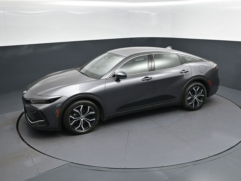 Used 2023 Toyota Crown XLE AWD/4WD image 32