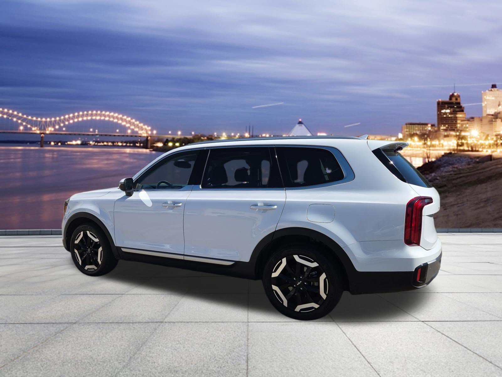 Used 2025 Kia Telluride S FWD image 3