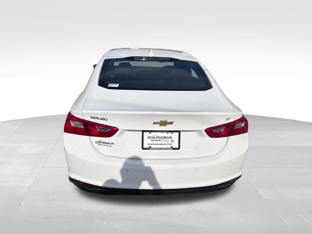 Used 2025 Chevrolet Malibu LT FWD image 4