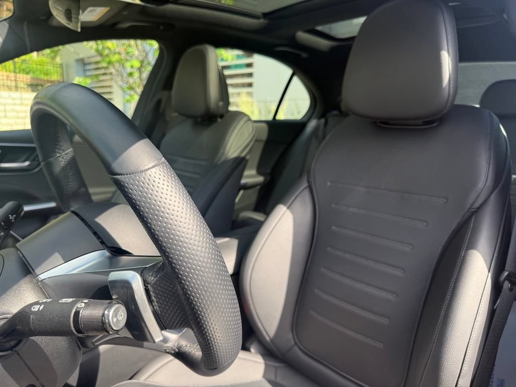 Used 2022 Mercedes-Benz C 300 4MATIC Sedan image 25