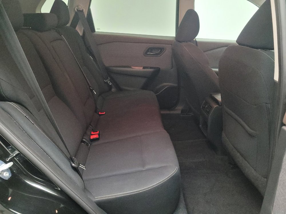 Used 2023 Nissan Rogue S image 19