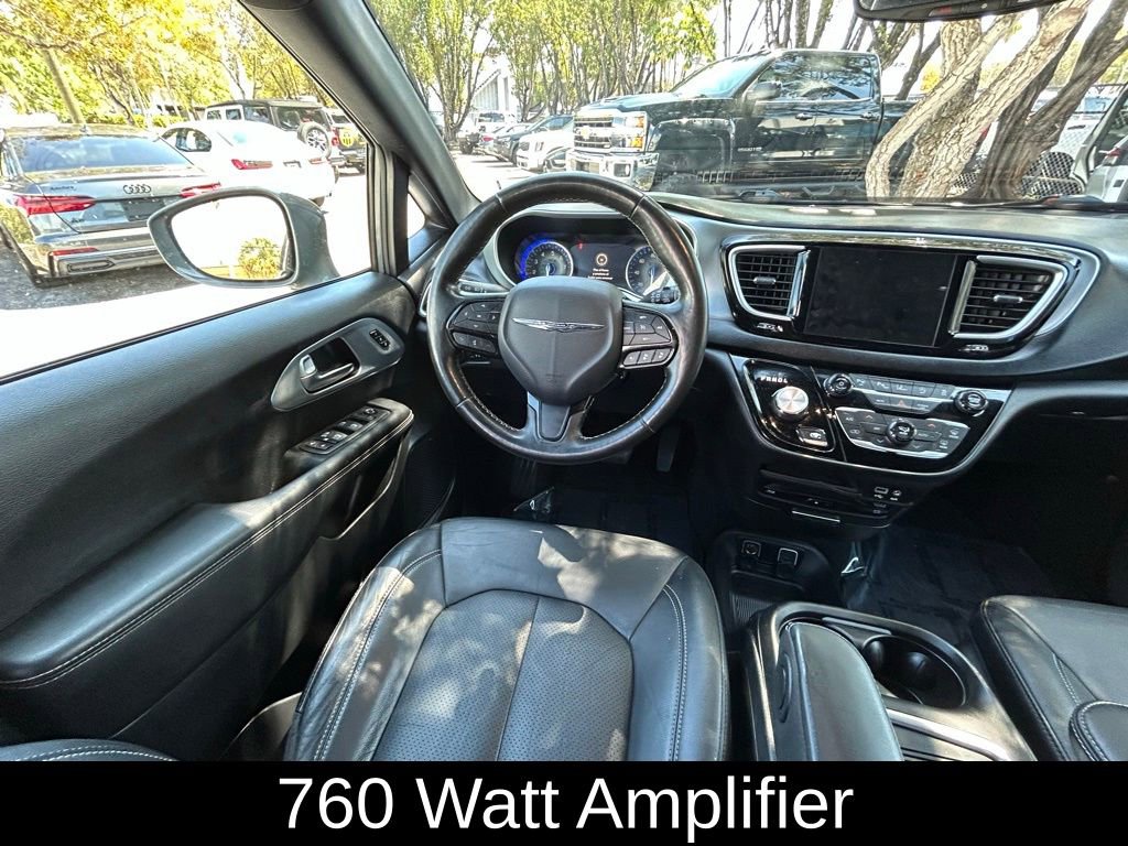 Used 2020 Chrysler Pacifica Touring-L Plus image 9