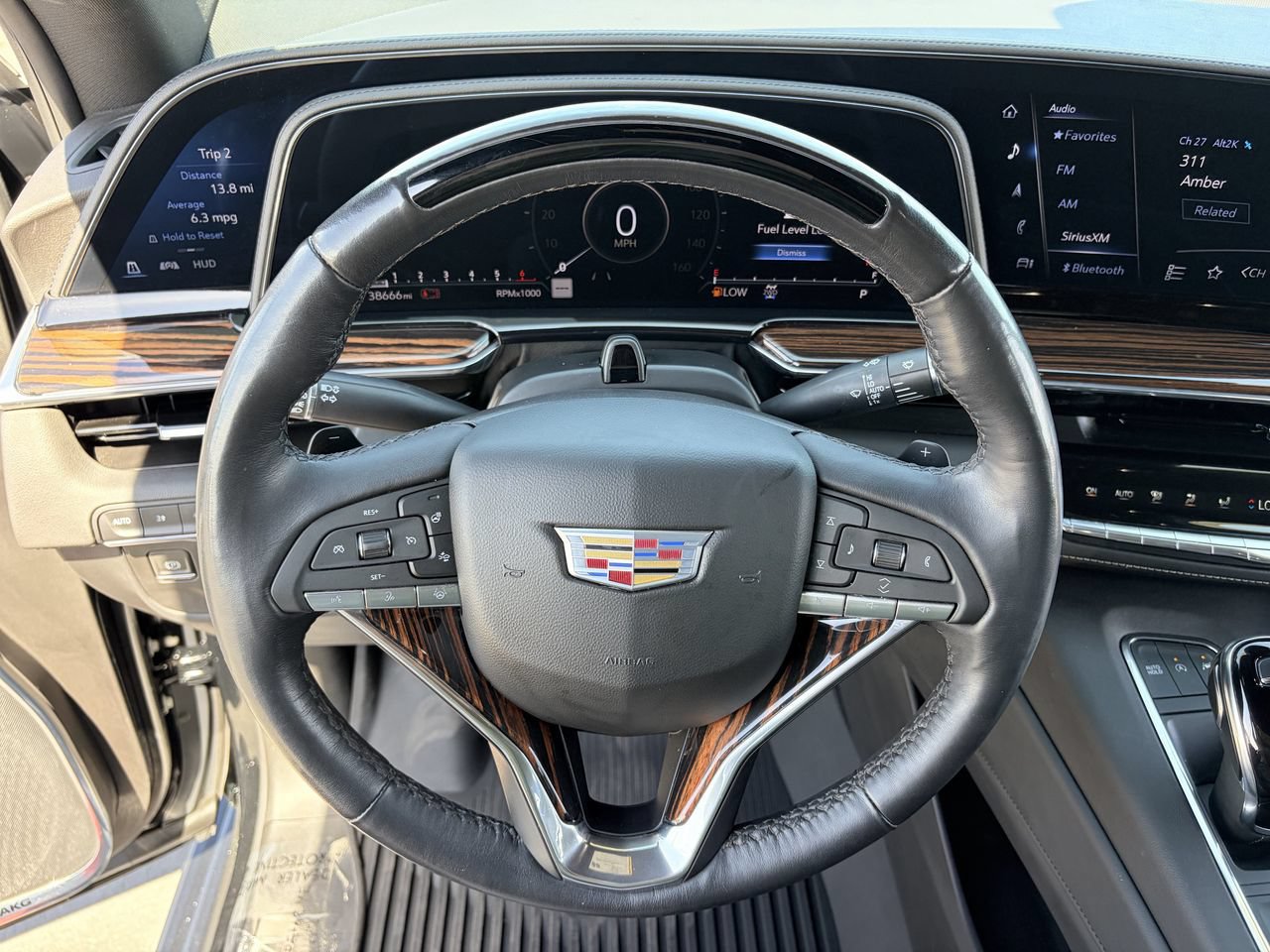 Certified 2024 Cadillac Escalade ESV Premium Luxury w/ Performance Package AWD/4WD image 24