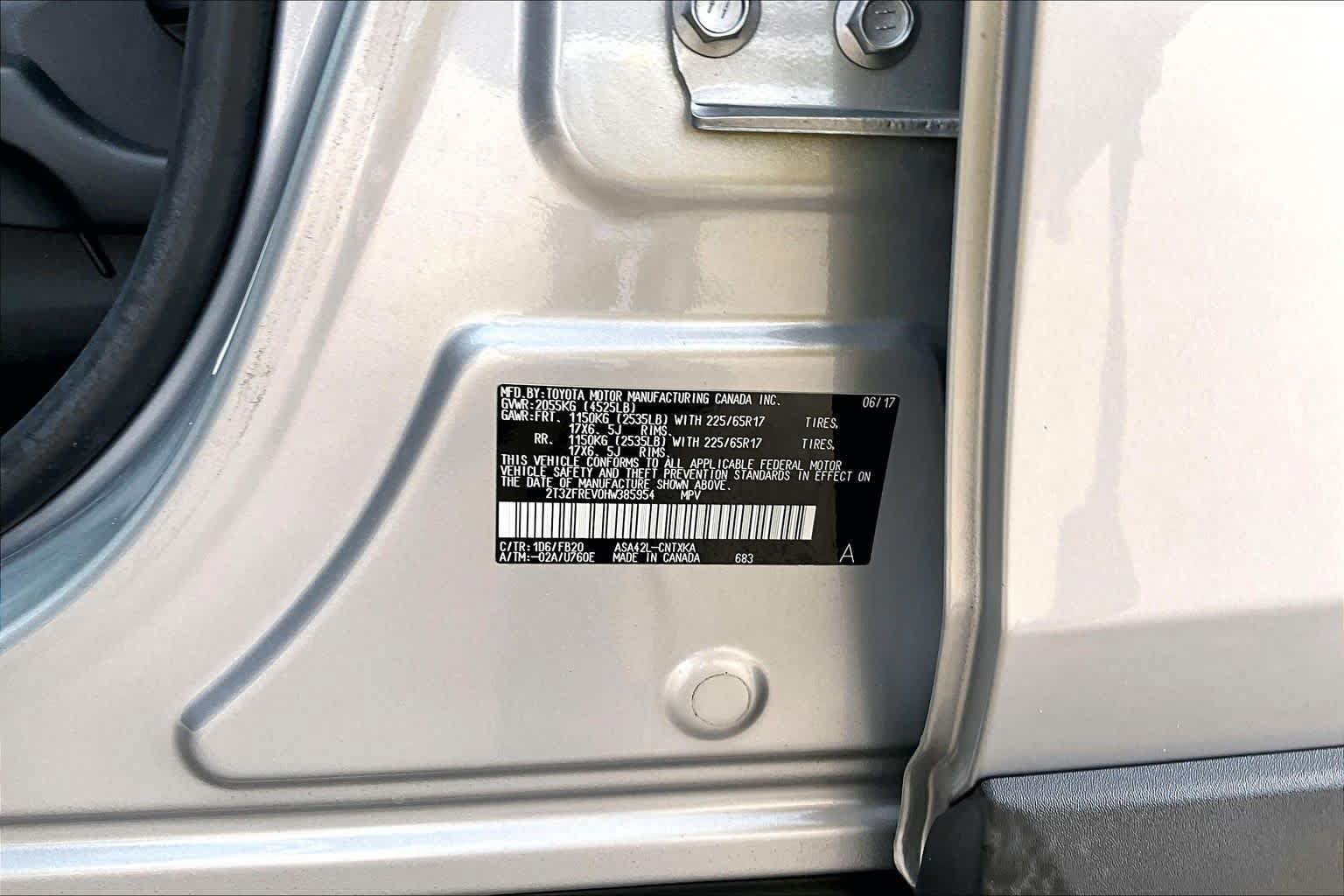 Used 2017 Toyota RAV4 LE FWD image 32