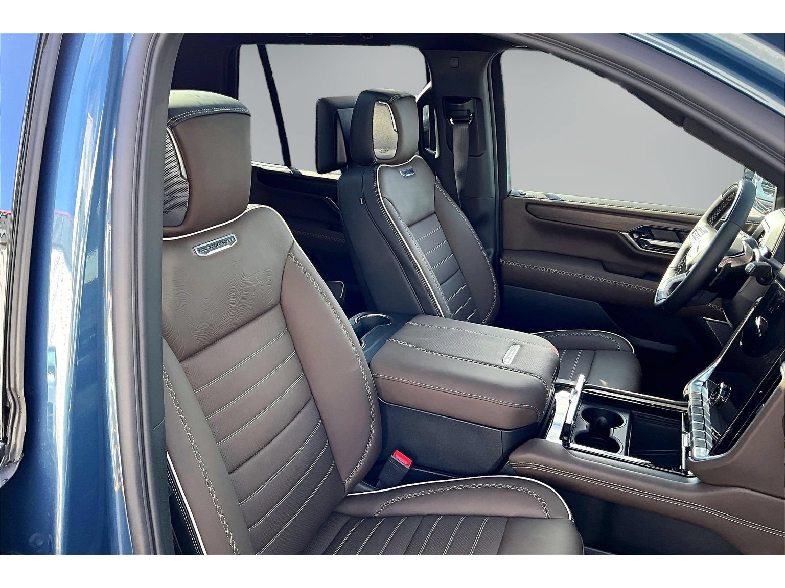 New 2027 GMC Yukon Denali Ultimate AWD/4WD image 10