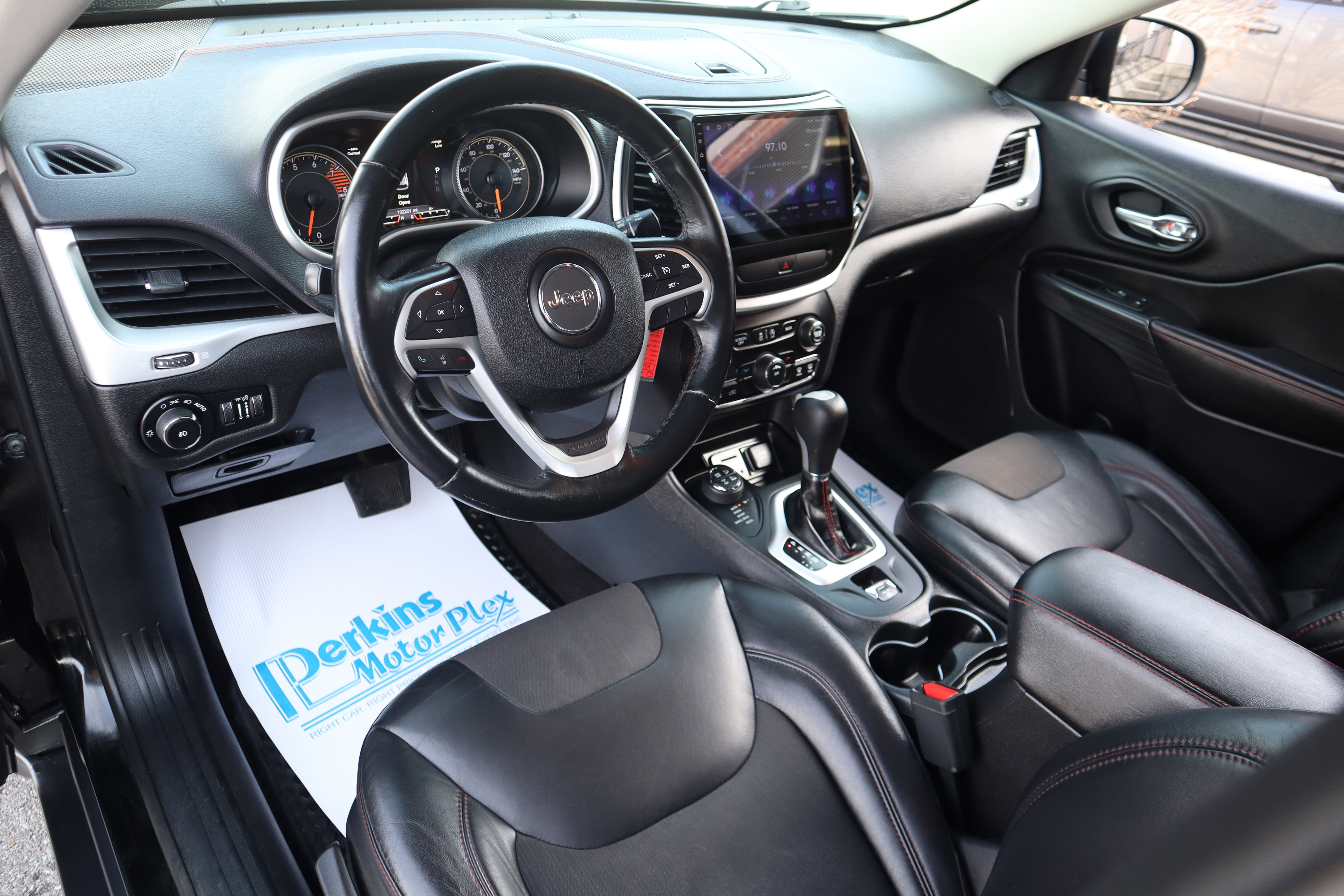 Used 2017 Jeep Cherokee Trailhawk w/ Trailer Tow Group image 23