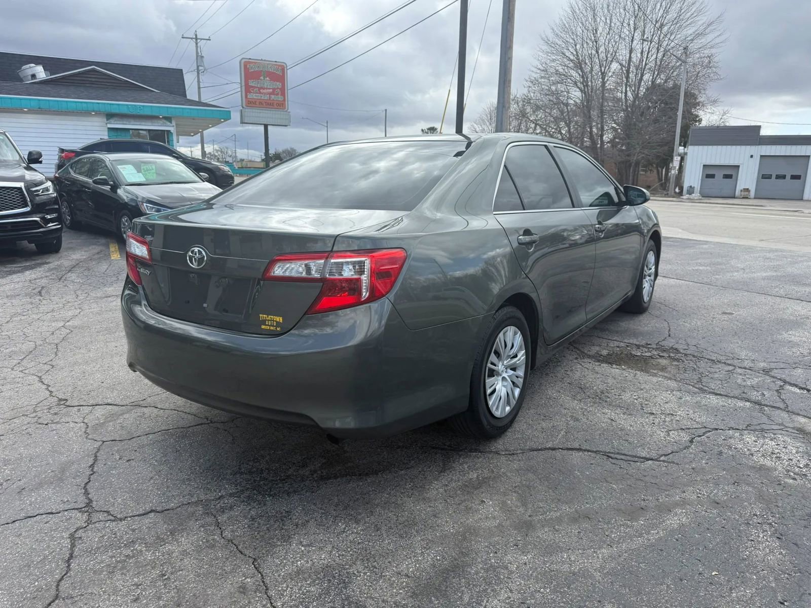 Used 2013 Toyota Camry L image 5