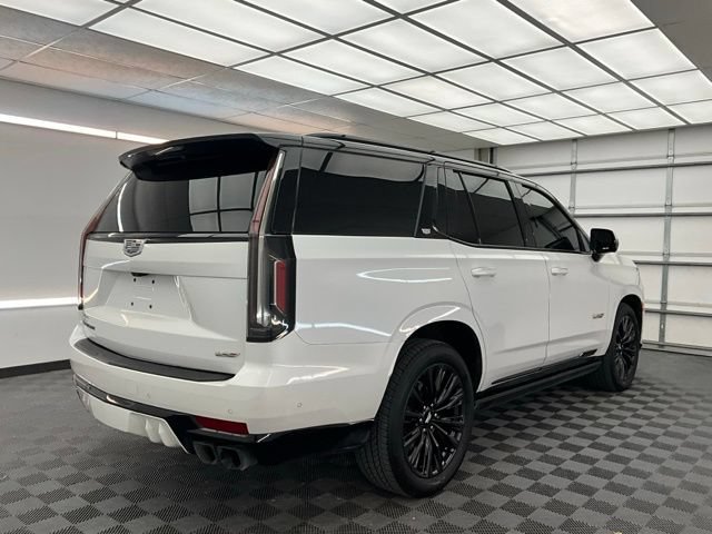 Used 2024 Cadillac Escalade V w/ LPO, ONYX Package AWD/4WD image 25