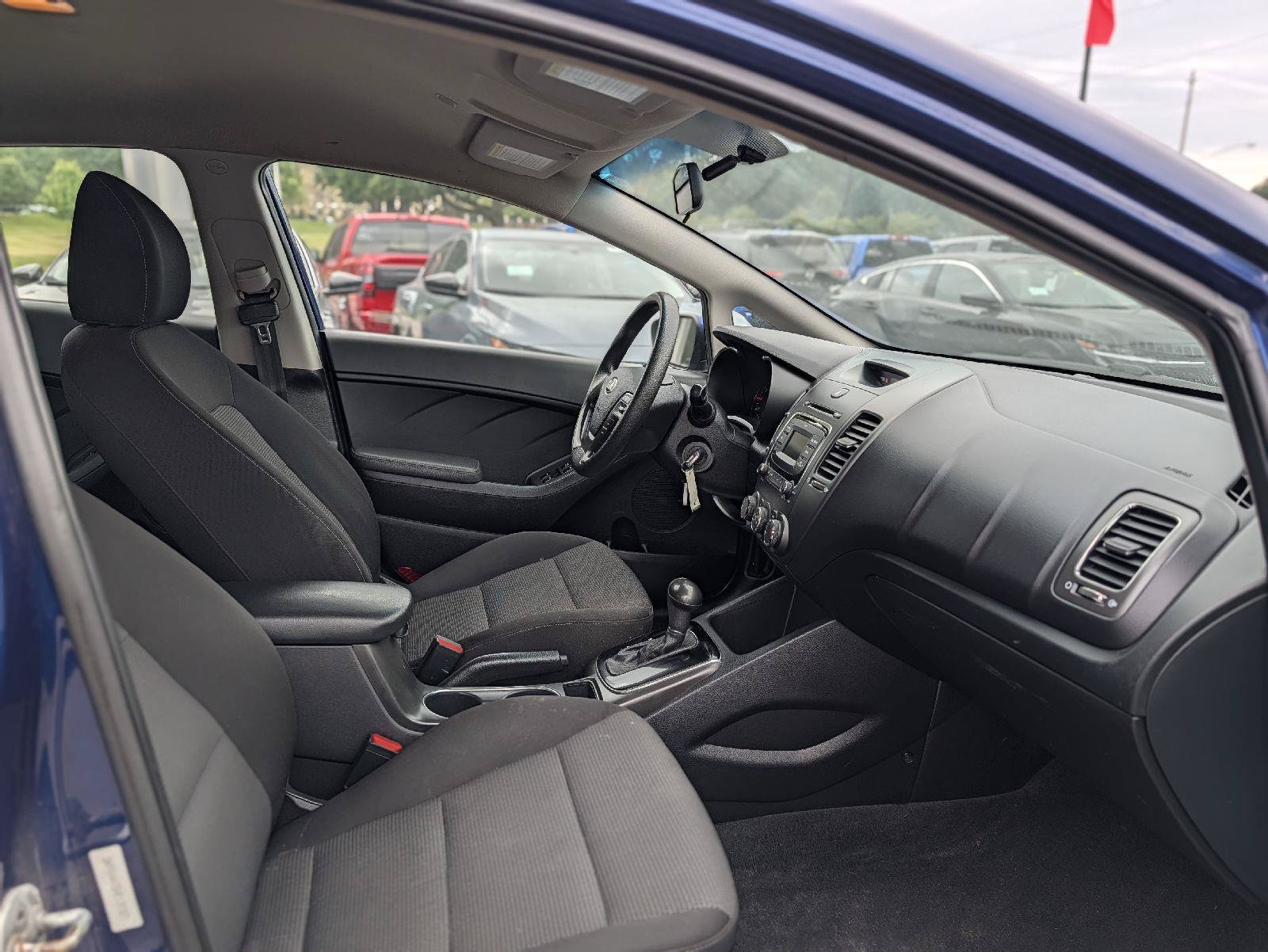 Used 2017 Kia Forte LX FWD image 18