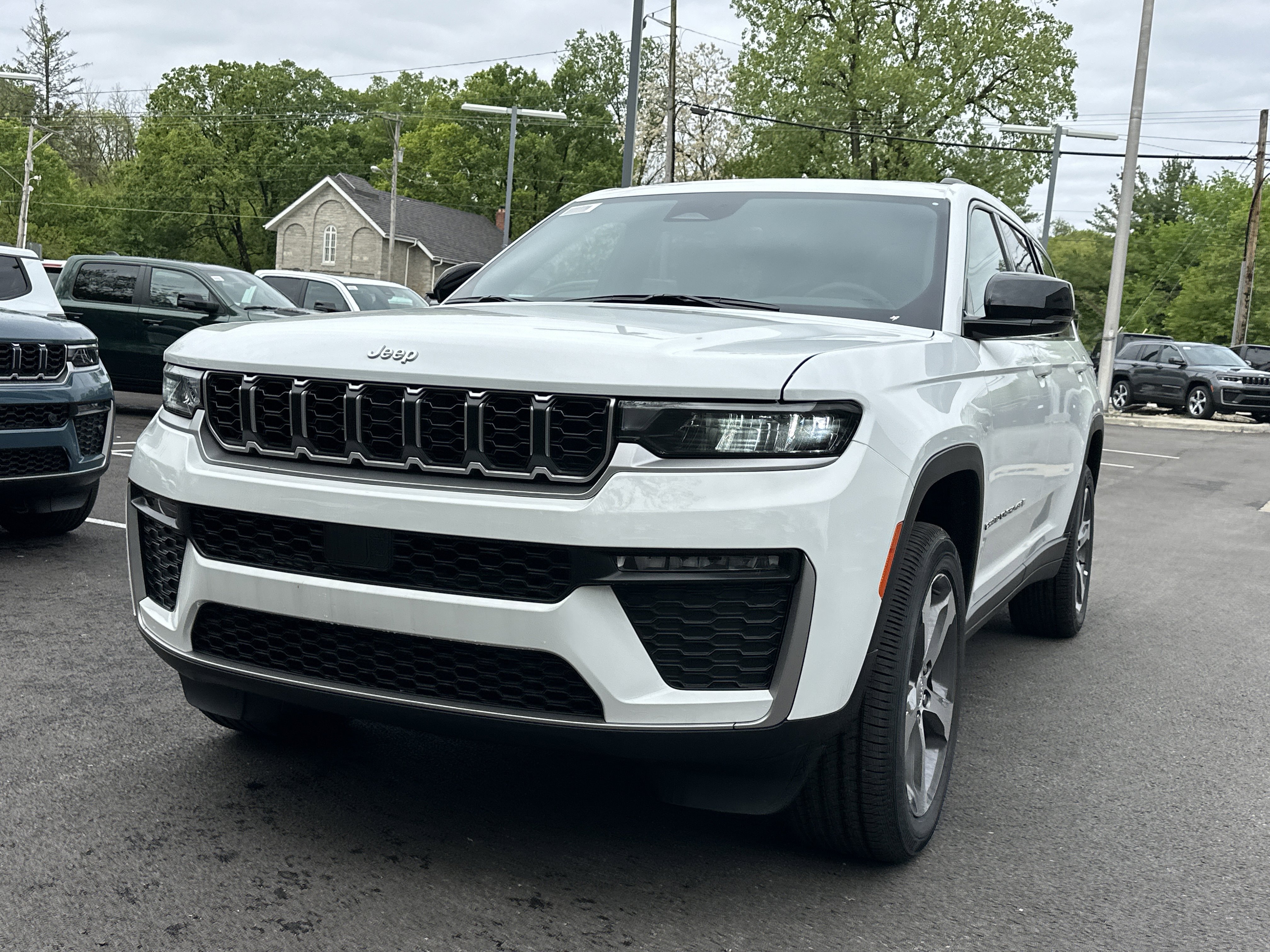 New 2026 Jeep Grand Cherokee L Limited AWD/4WD image 20