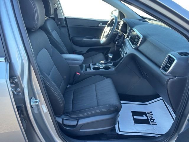 Used 2020 Kia Sportage LX image 11