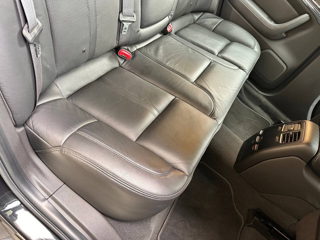 Used 2009 Lincoln MKS FWD image 76