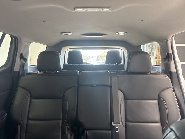 Used 2023 GMC Acadia SLT image 18