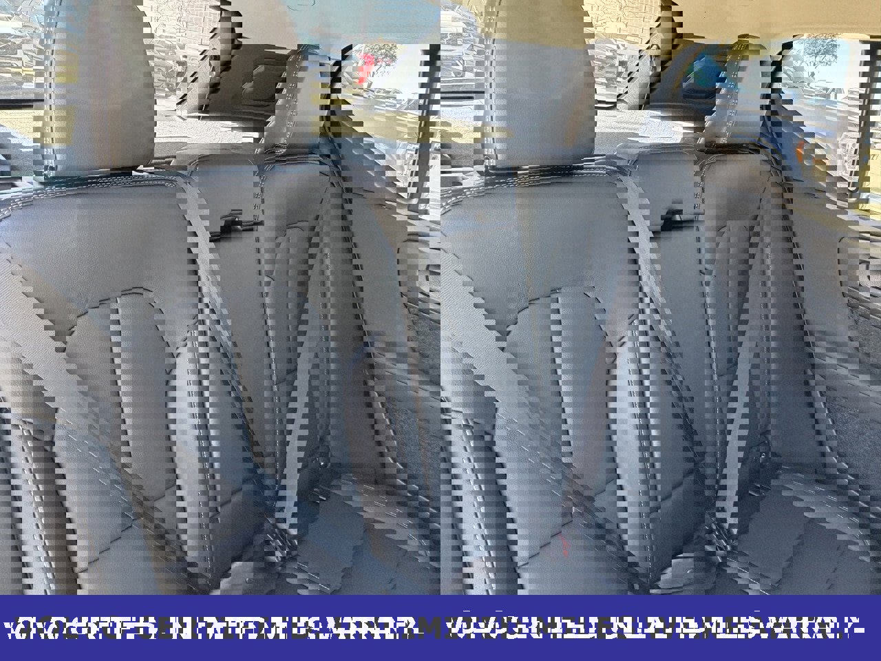 Certified 2025 Volvo XC40 B5 Core image 33