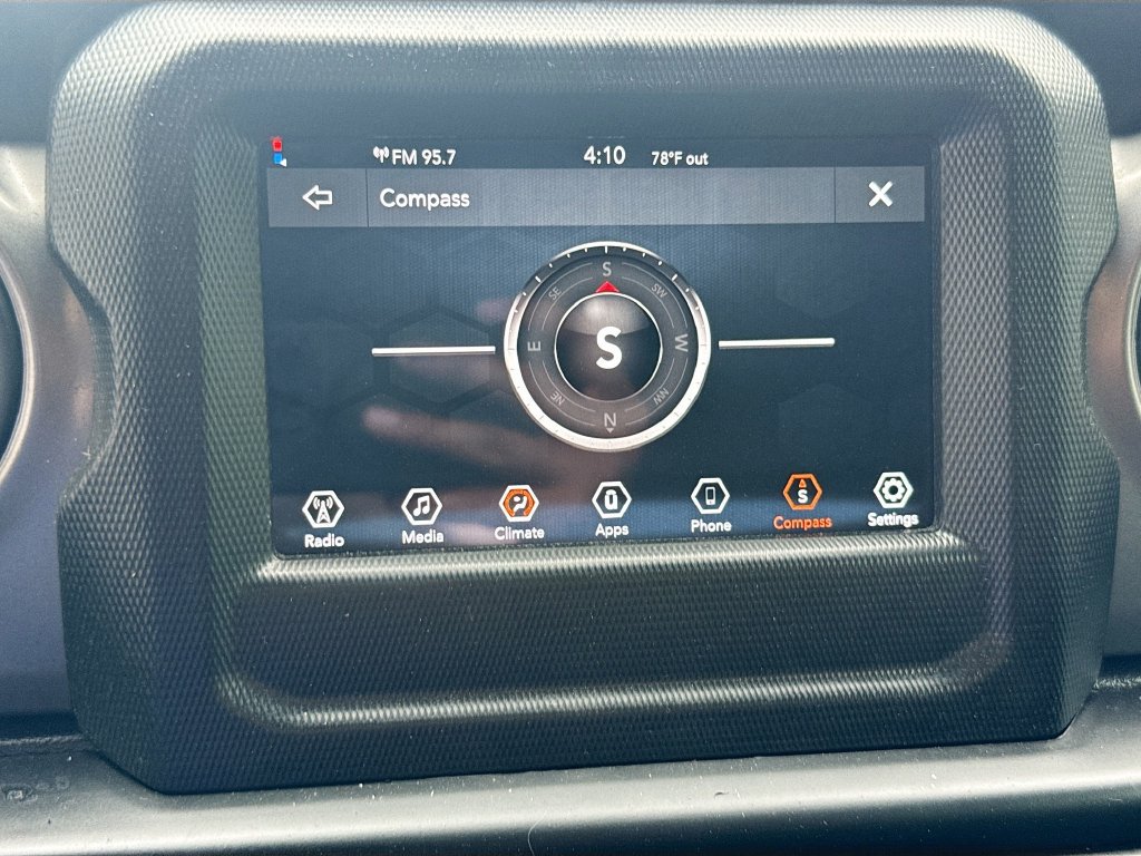 Used 2022 Jeep Wrangler Unlimited Sport AWD/4WD image 14