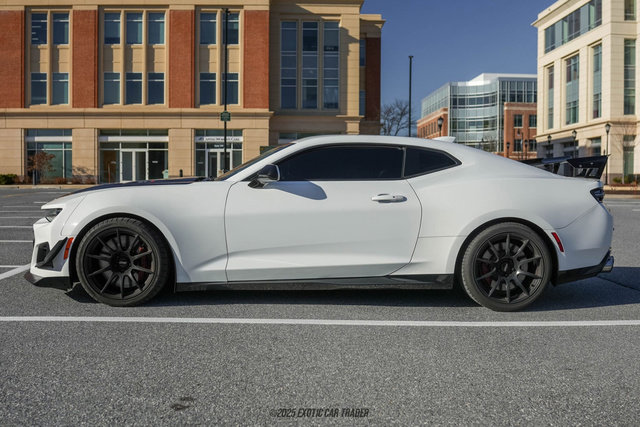 Used 2017 Chevrolet Camaro ZL1 image 3