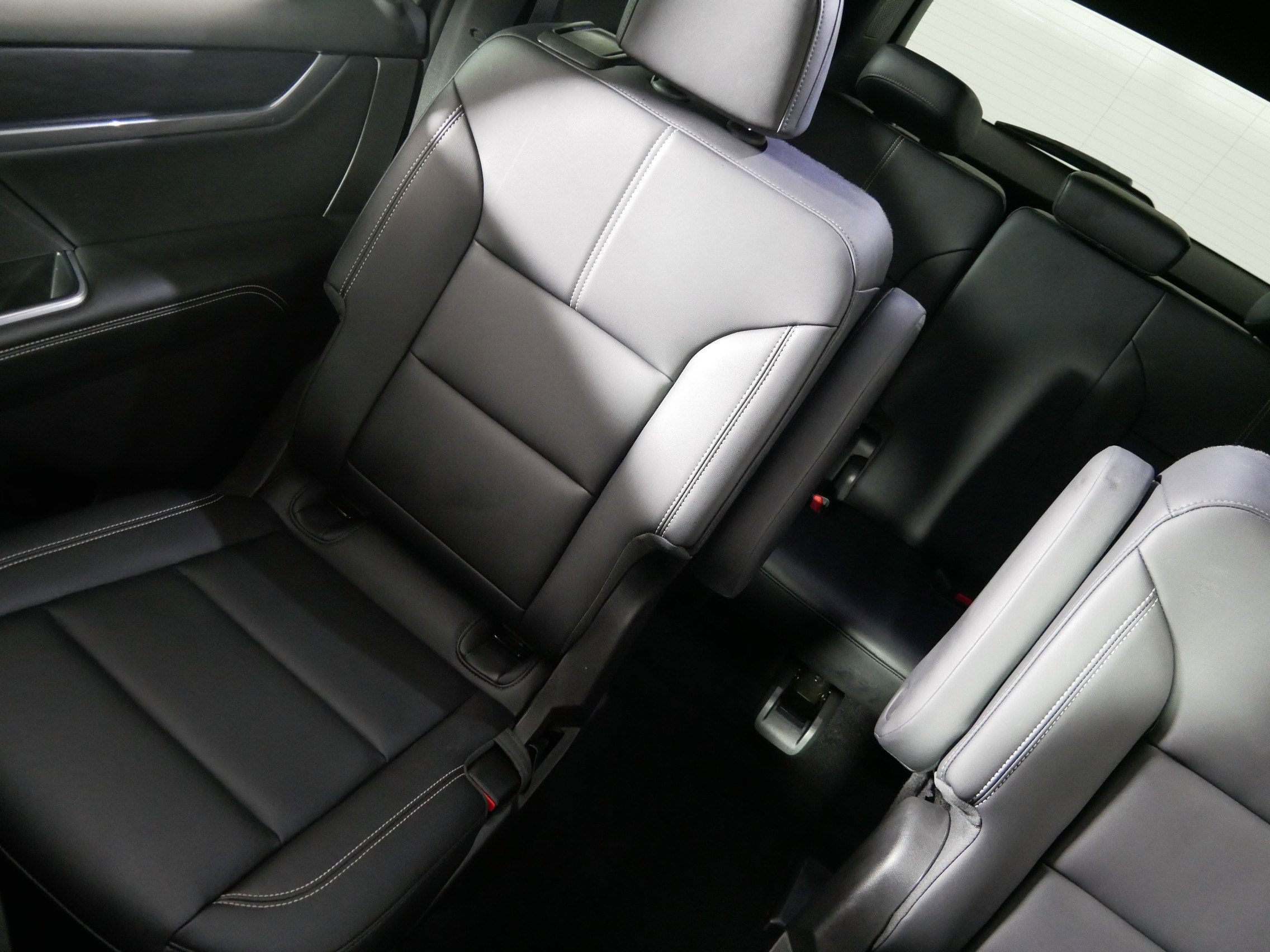 Used 2025 GMC Acadia Elevation w/ Elevation Premium Package image 12