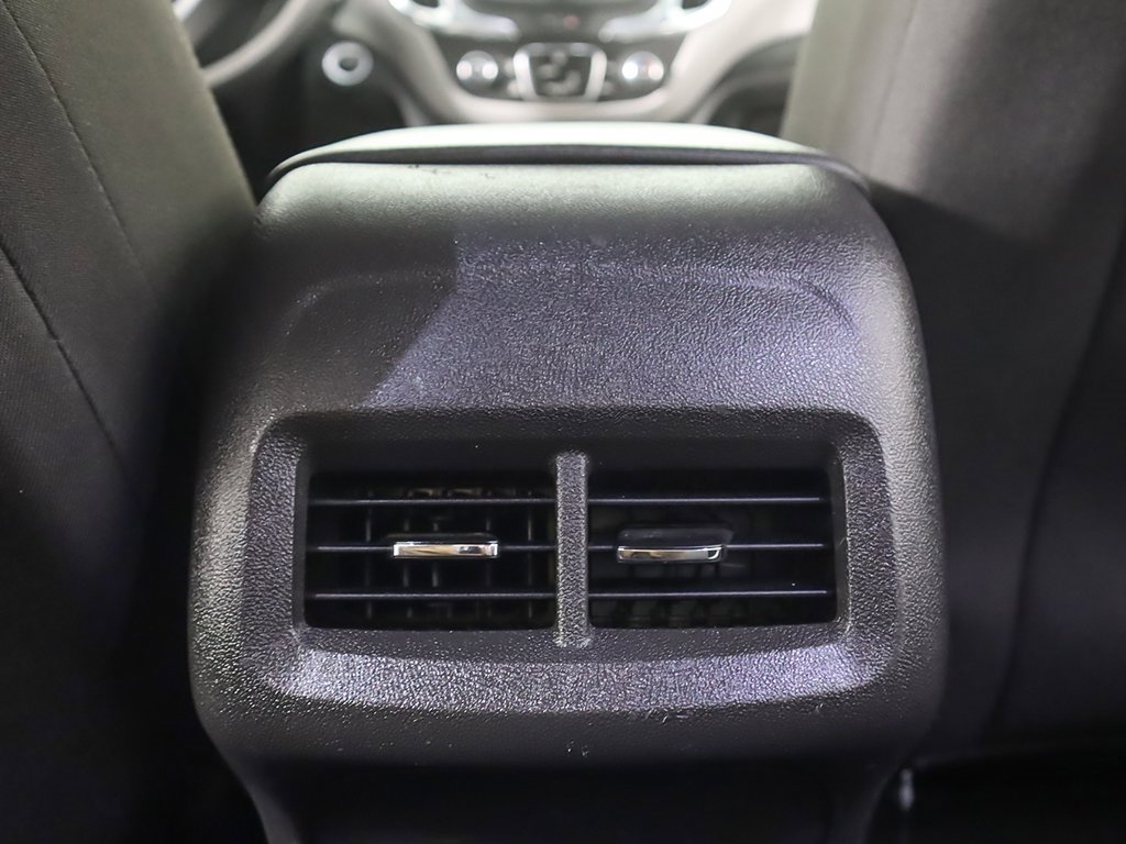 Used 2023 Chevrolet Equinox LT image 44