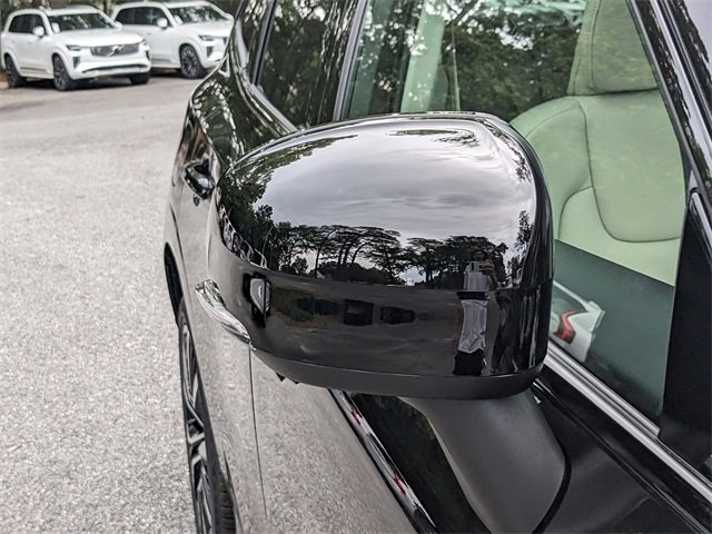 New 2025 Volvo XC60 B5 Plus w/ Protection Package Premier image 11