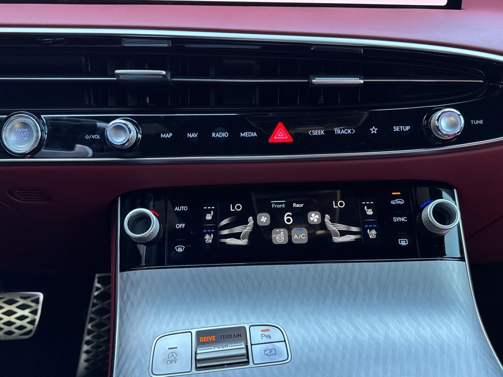 New 2026 Genesis GV70 2.5T Sport Prestige image 9