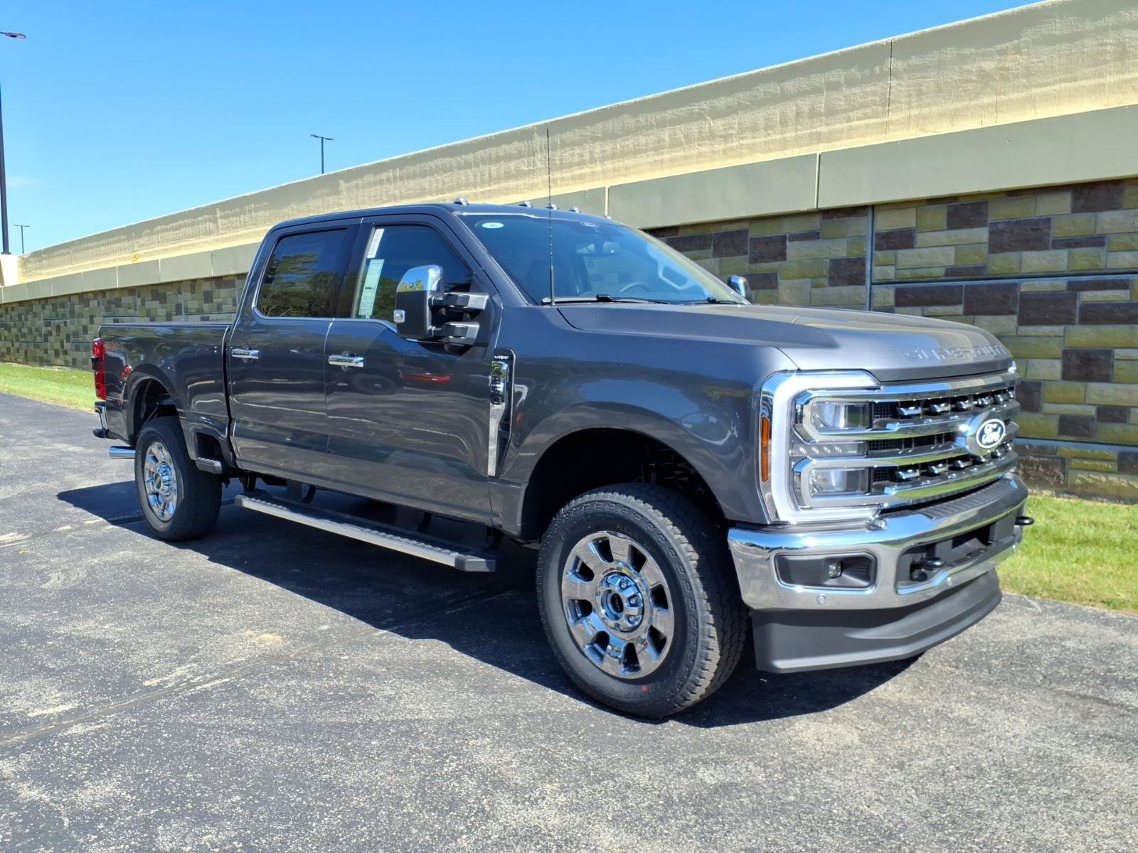 New 2027 Ford F250 Lariat w/ Lariat Premium Package